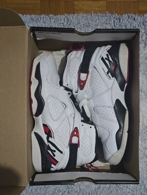 Jordan 8- Size 6y/7.5